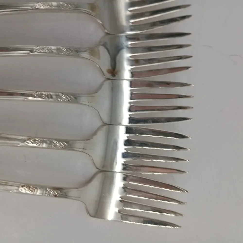 8X SF Rogers Starlight Salad Forks Silverplate International